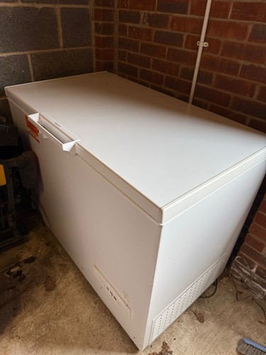 Hotpoint chest freezer - hotpoint,