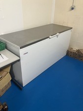 Commercial Chest Freezer 700